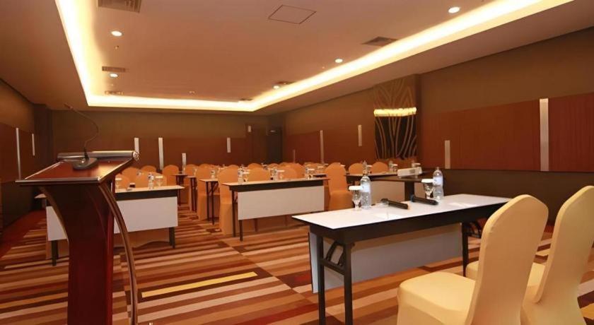 Hotel Falatehan Cakarta Dış mekan fotoğraf